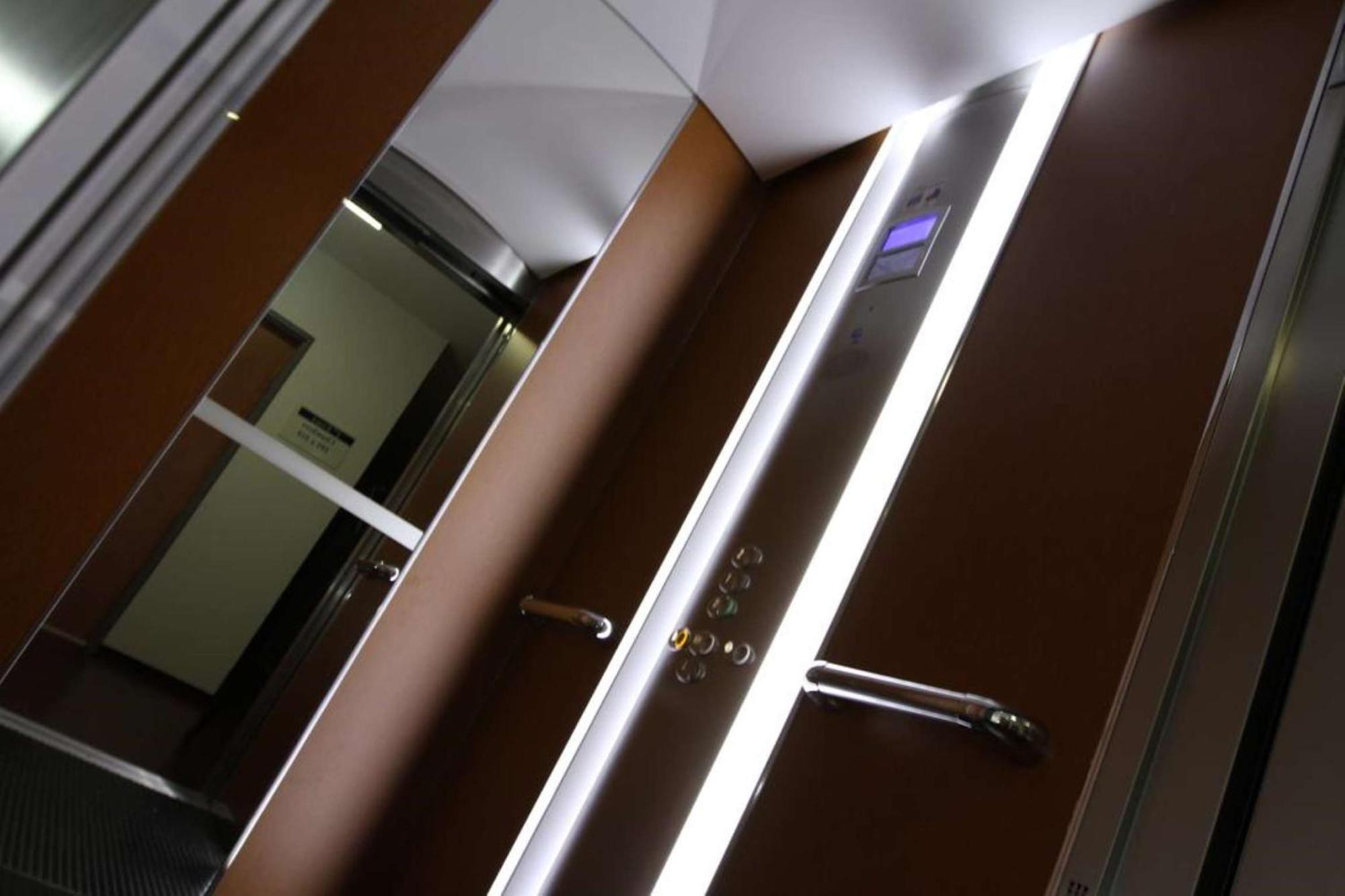 Brit Hotel Confort Villeneuve Sur Lot Bias  Exteriér fotografie