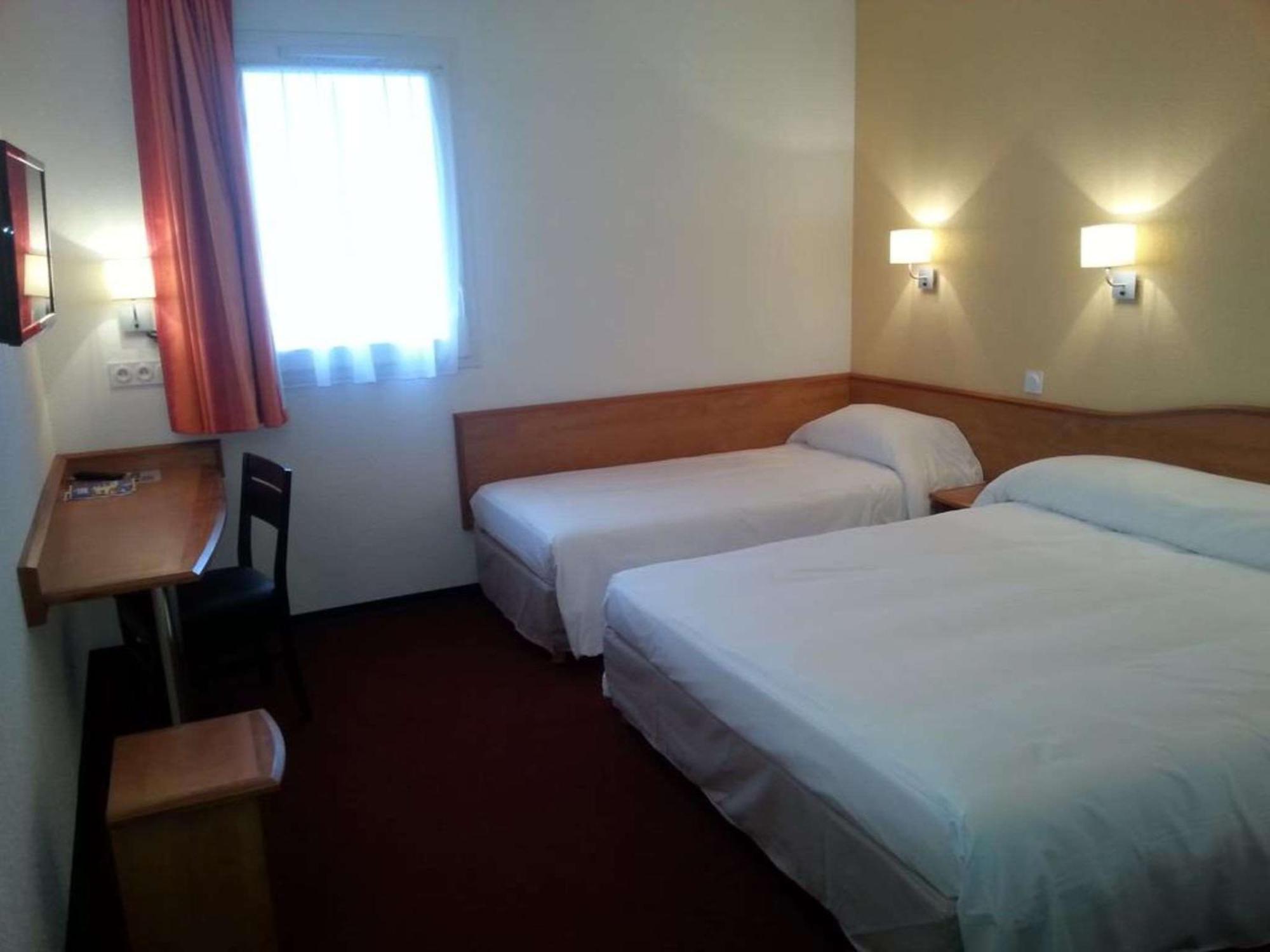 Brit Hotel Confort Villeneuve Sur Lot Bias  Exteriér fotografie