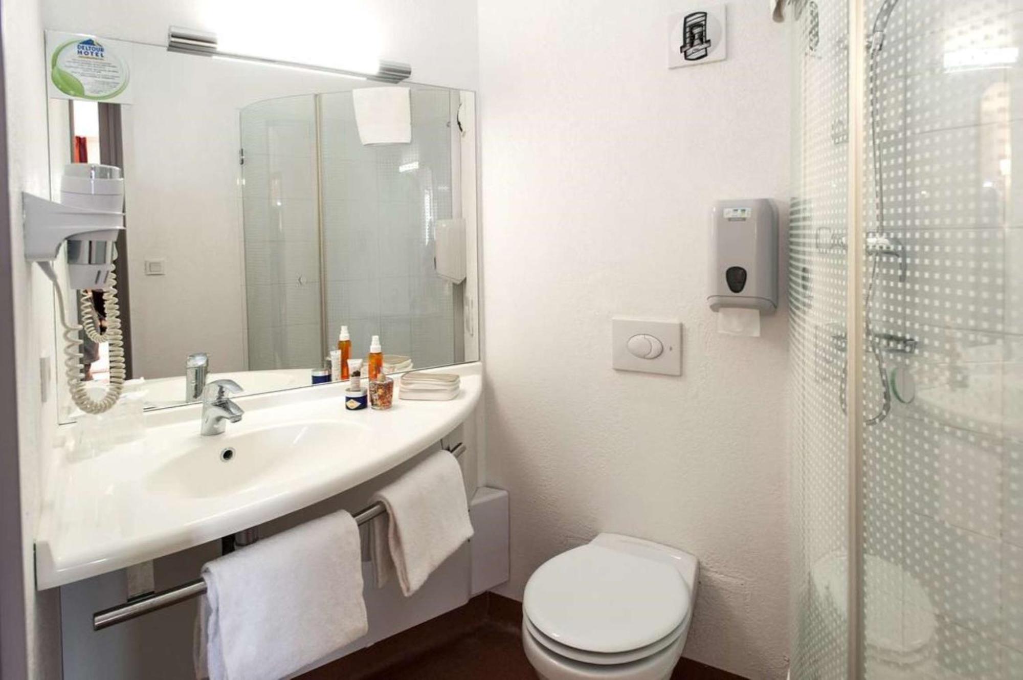 Brit Hotel Confort Villeneuve Sur Lot Bias  Exteriér fotografie
