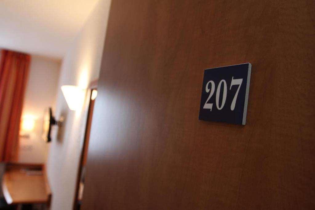 Brit Hotel Confort Villeneuve Sur Lot Bias  Pokoj fotografie