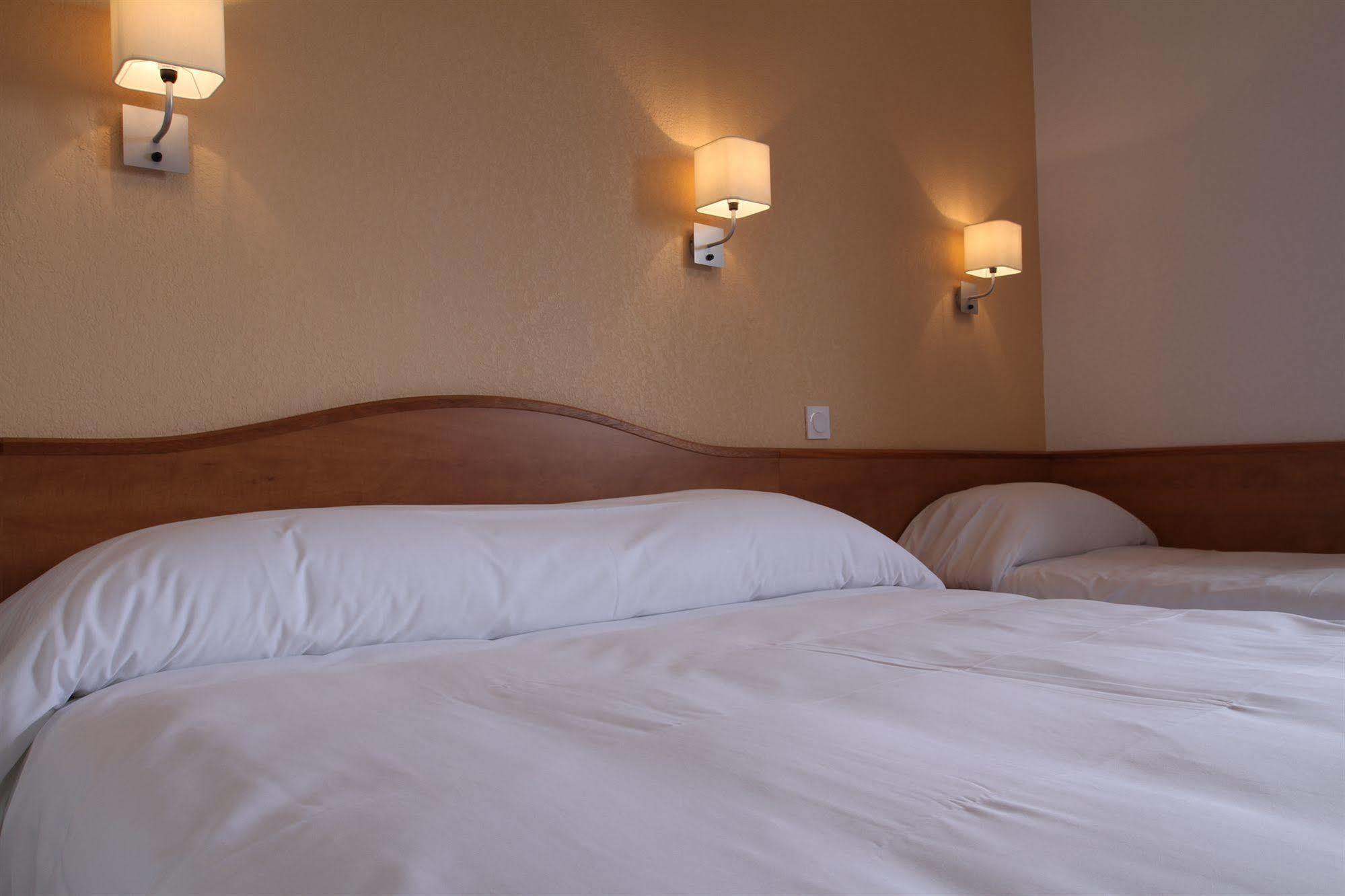 Brit Hotel Confort Villeneuve Sur Lot Bias  Exteriér fotografie